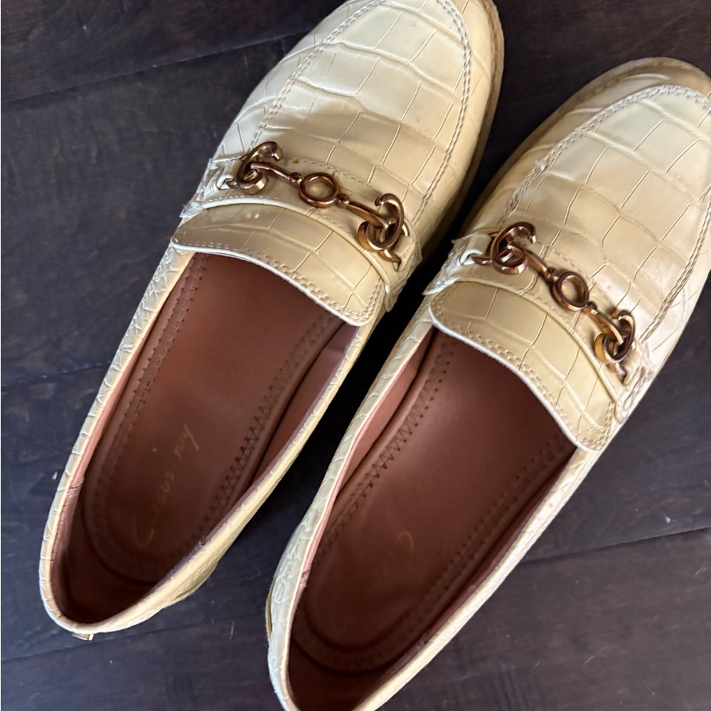 Circus by Sam Edelman Cream Croc-Embossed Leather Loafers with Gold Hardware